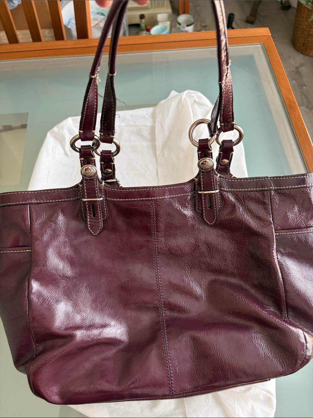 Coach Leather Shoulder Tote in Wine/Burgundy - Picture 2 of 4